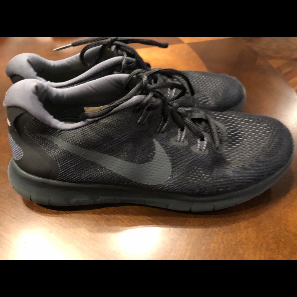 Nike free run shoes
